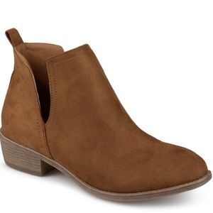 NWT DSW Journee Collection Rimi Bootie